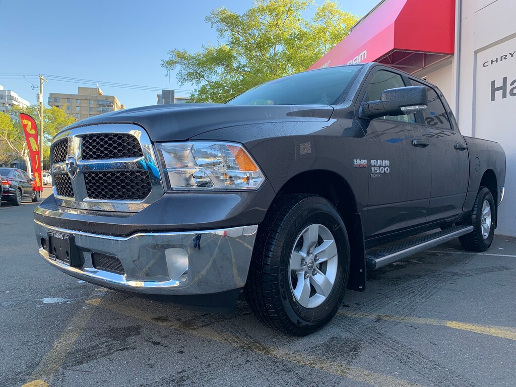 New 2019 Ram 1500 Classic SLT Truck in Victoria #9RA79339 | Harris Auto ...