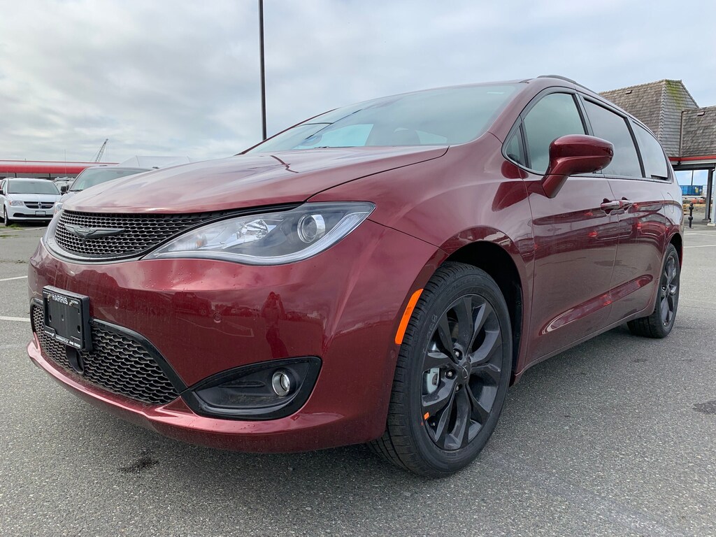 New 2019 Chrysler Pacifica Touring-L Sport Utility in Victoria ...