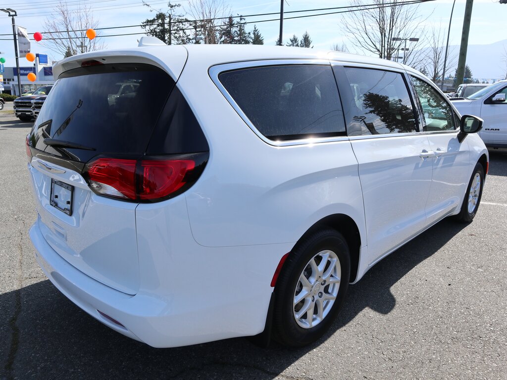 New 2020 Chrysler Pacifica LX Minivan/Passenger Van in Nanaimo #0PC7264 ...