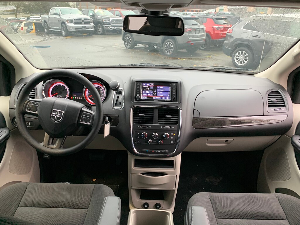 New 2019 Dodge Grand Caravan Sxt Minivan Passenger Van In Victoria